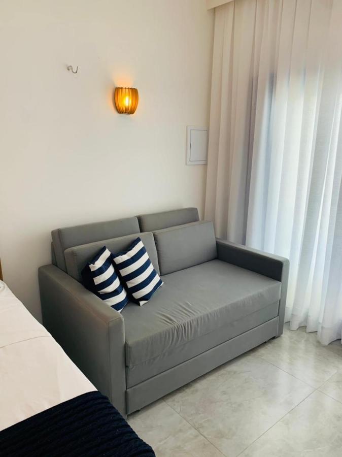 קמוסים Meditarranee Residence מראה חיצוני תמונה